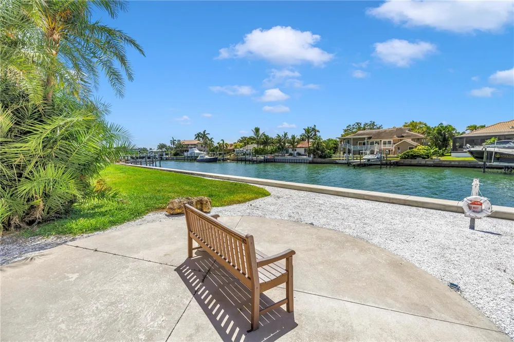 4900 BRITTANY DRIVE S #205 St Petersburg, FL 33715