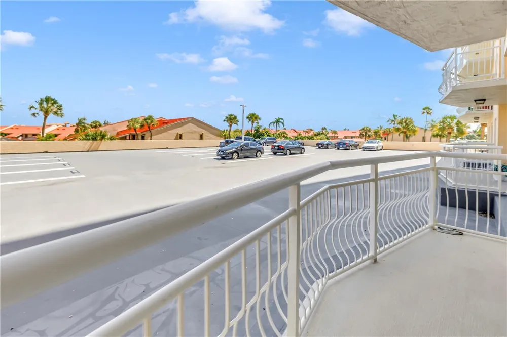 4900 BRITTANY DRIVE S #205 St Petersburg, FL 33715