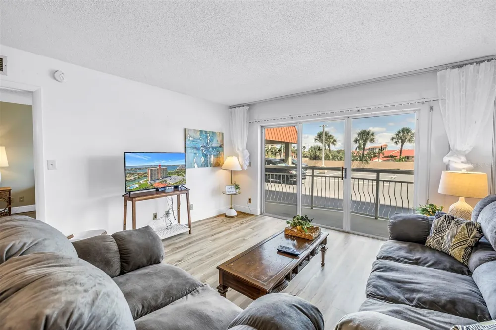 4900 BRITTANY DRIVE S #205 St Petersburg, FL 33715
