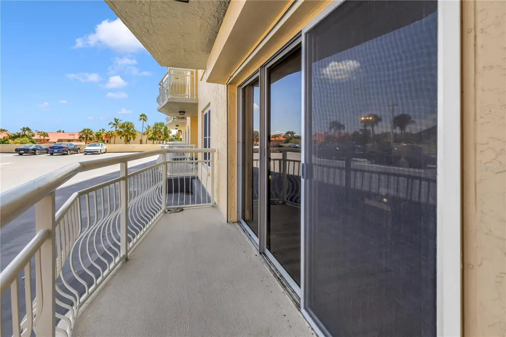 4900 BRITTANY DRIVE S #205 St Petersburg, FL 33715