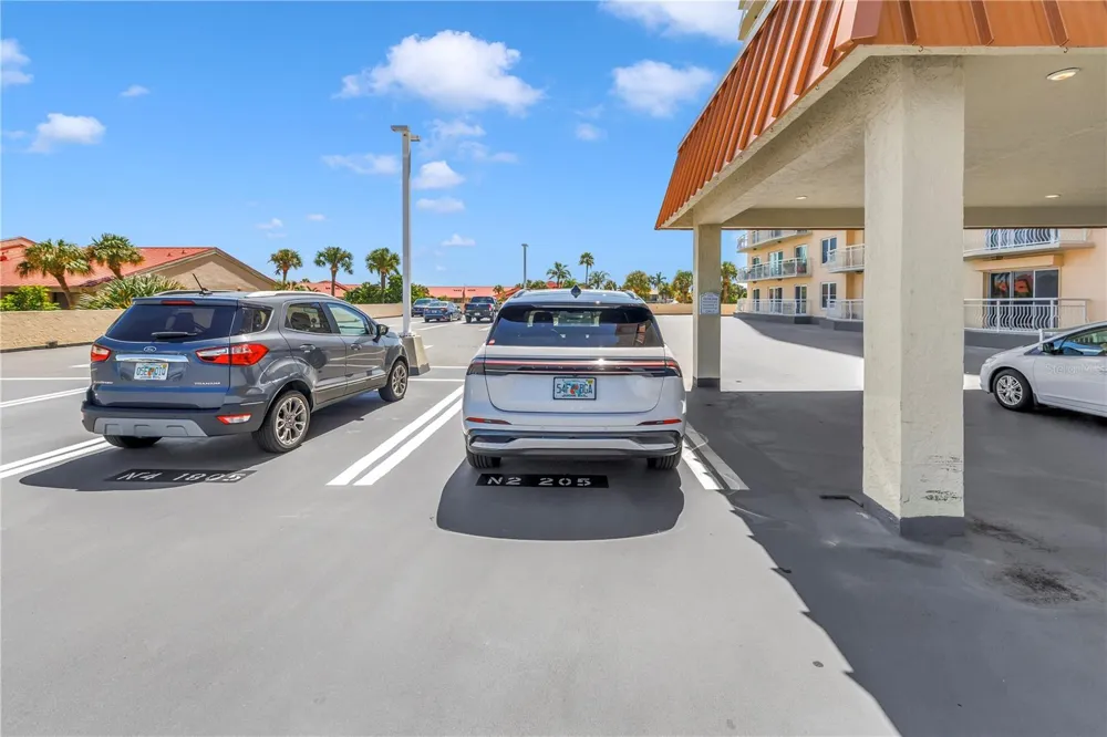 4900 BRITTANY DRIVE S #205 St Petersburg, FL 33715
