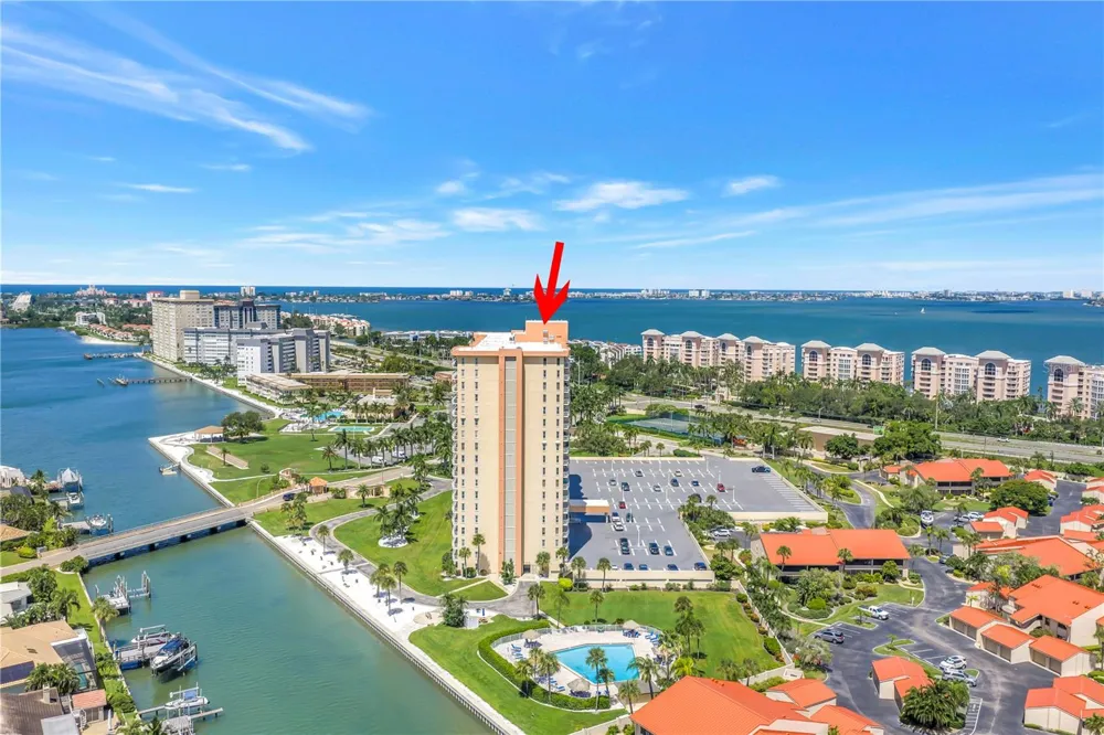4900 BRITTANY DRIVE S #205 St Petersburg, FL 33715