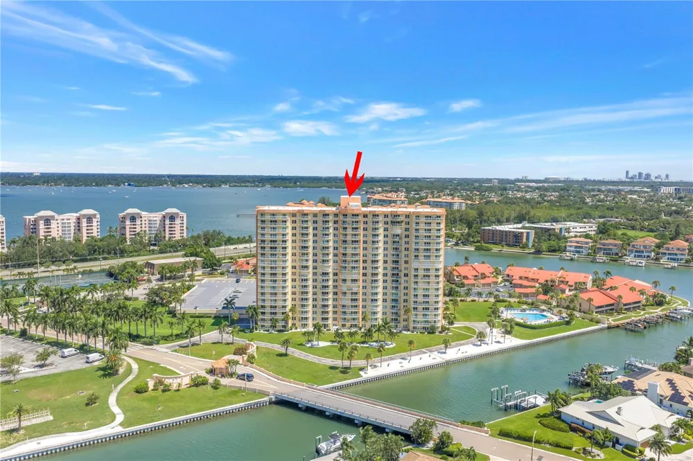 4900 BRITTANY DRIVE S #205 St Petersburg, FL 33715