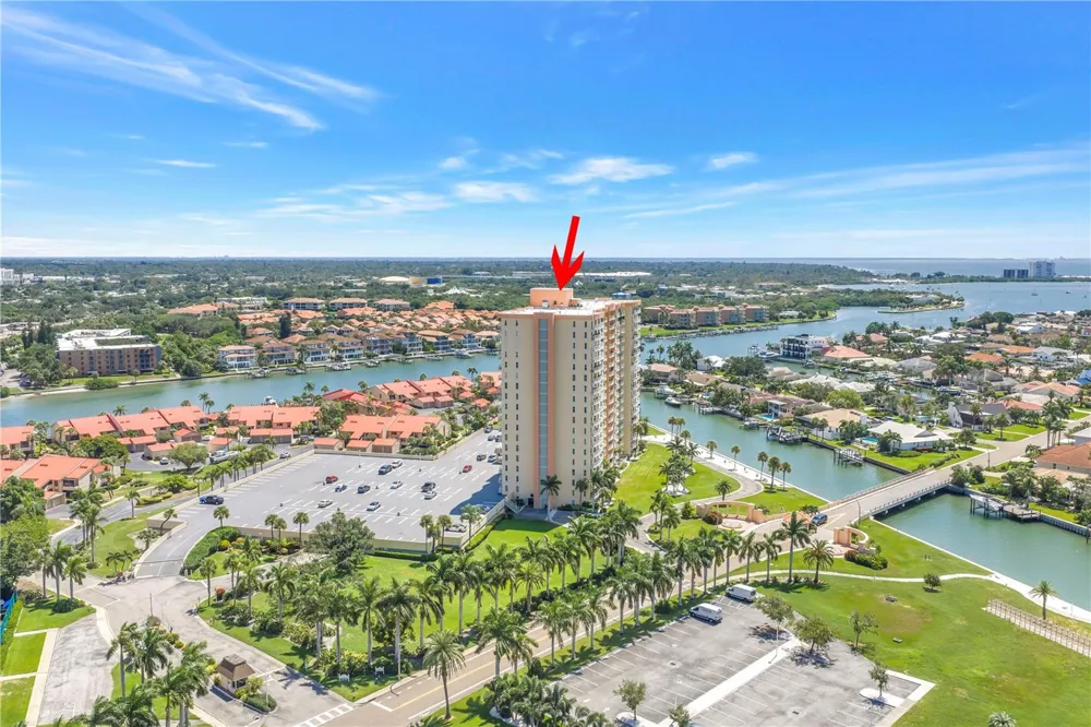 4900 BRITTANY DRIVE S #205 St Petersburg, FL 33715