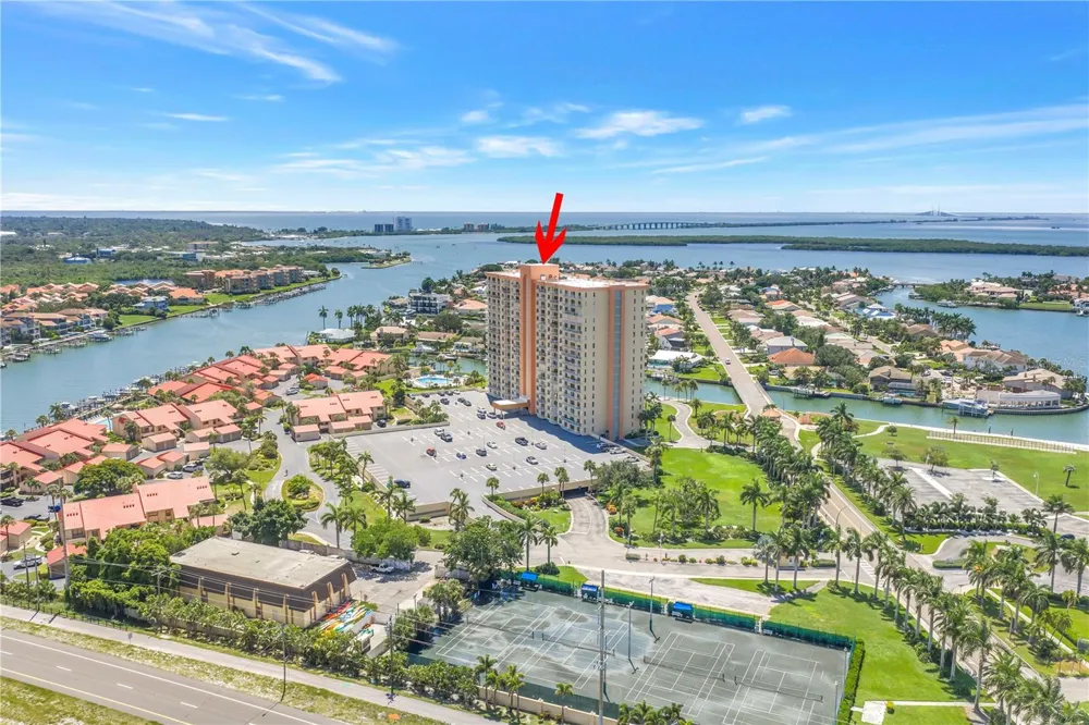 4900 BRITTANY DRIVE S #205 St Petersburg, FL 33715