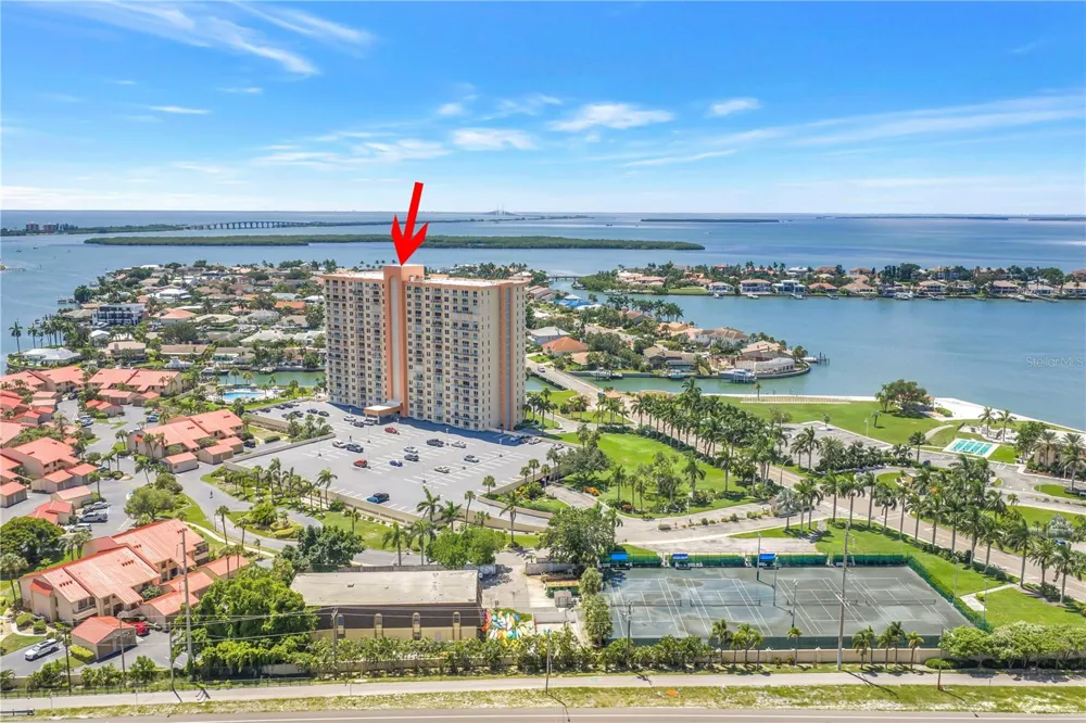 4900 BRITTANY DRIVE S #205 St Petersburg, FL 33715