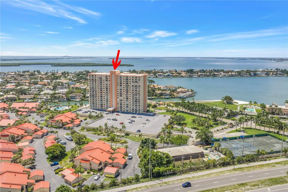 4900 BRITTANY DRIVE S #205 St Petersburg, FL 33715
