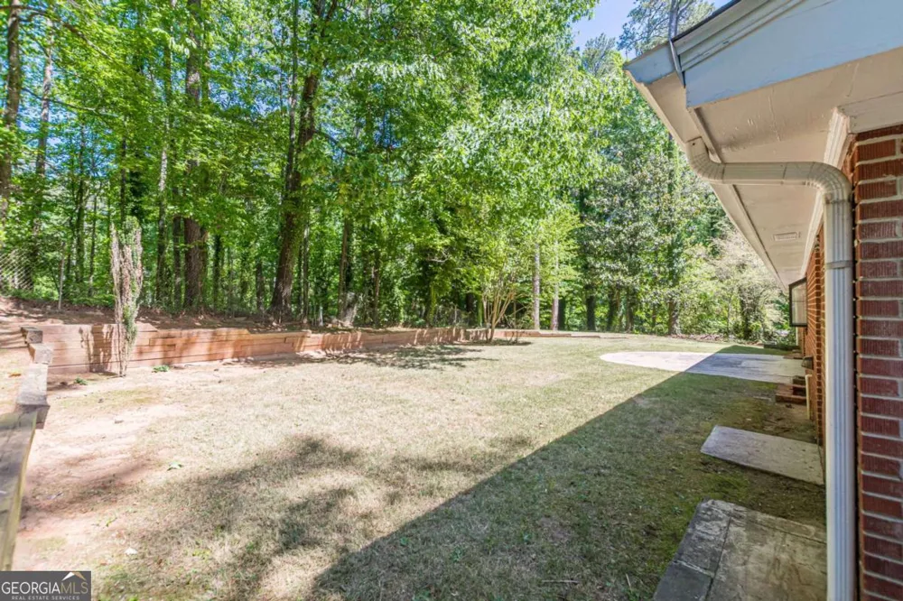 3483 Scenic DR East Point, GA 30344