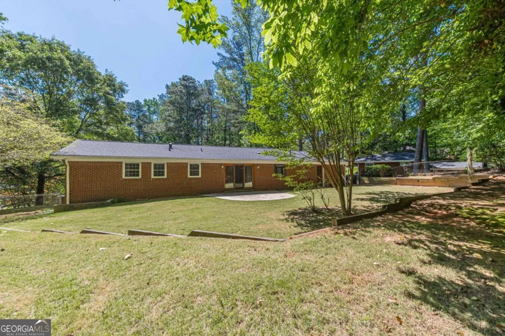 3483 Scenic DR East Point, GA 30344