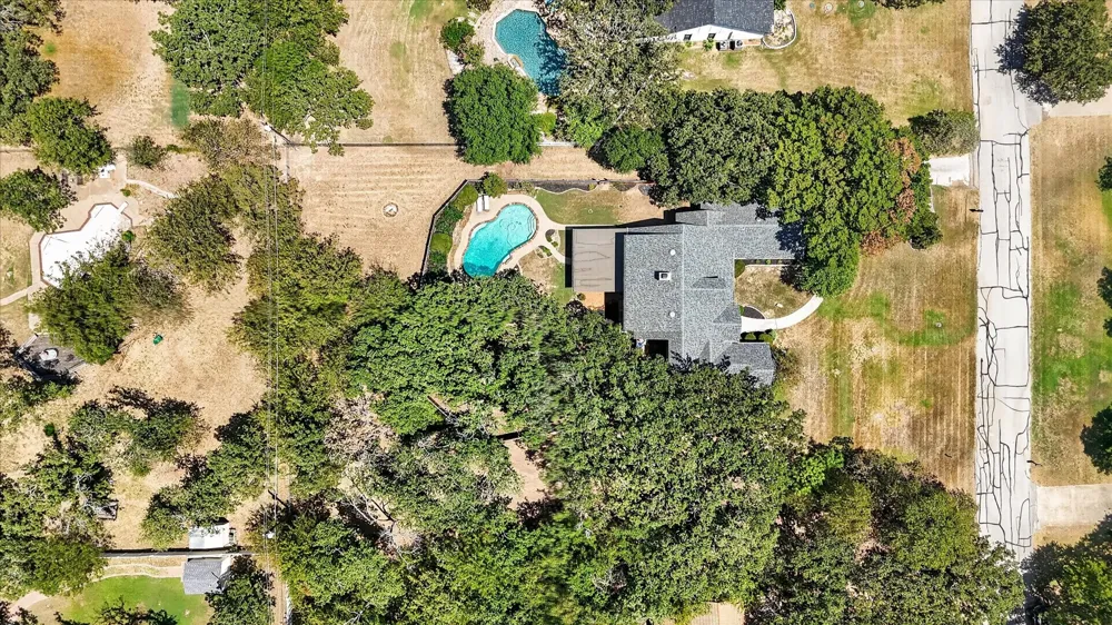 225 Shady Hill Lane Double Oak, TX 75077