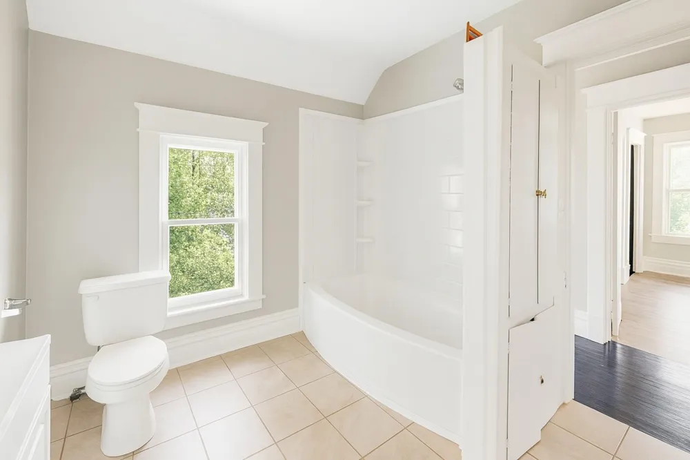 1517 James Street Kalamazoo, MI 49001
