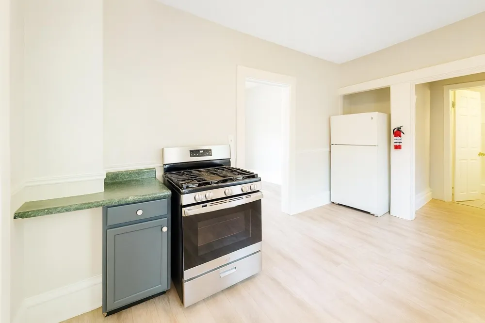 1517 James Street Kalamazoo, MI 49001