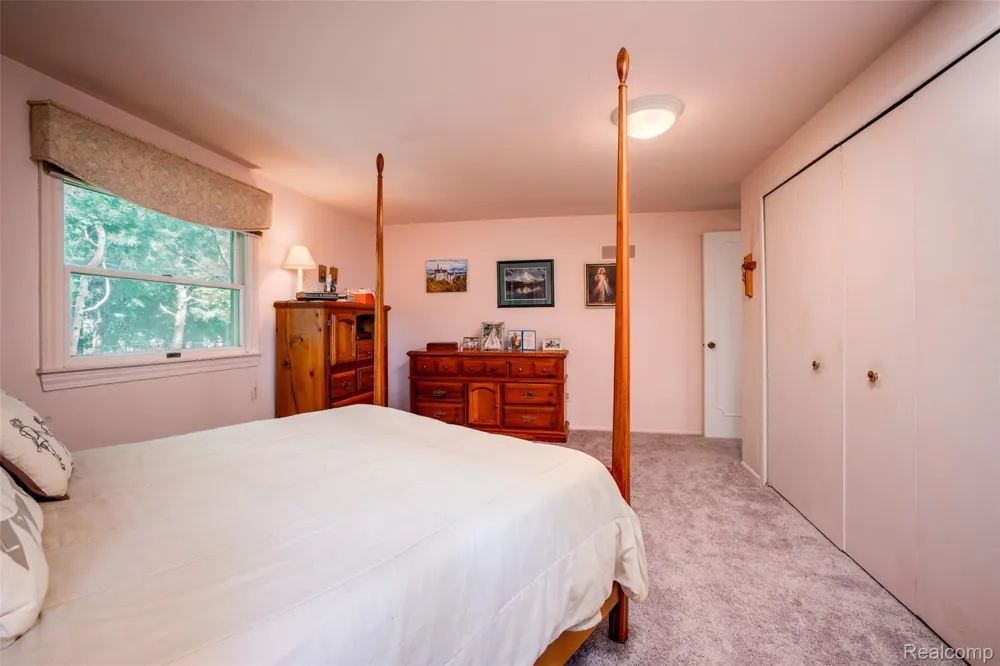 6826 Spruce Drive Bloomfield Hills City, MI 48301