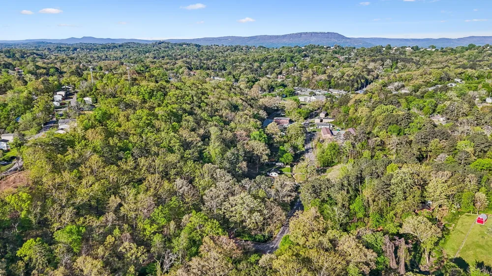 1018 Shallowford Road Chattanooga, TN 37411