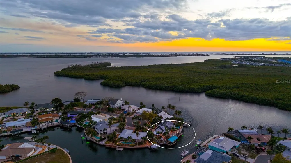 10432 SPOONBILL ROAD W Bradenton, FL 34209