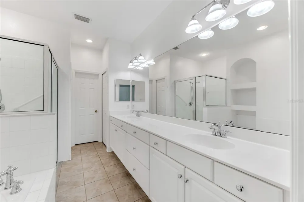 5320 GOLDEN ISLES DRIVE Apollo Beach, FL 33572