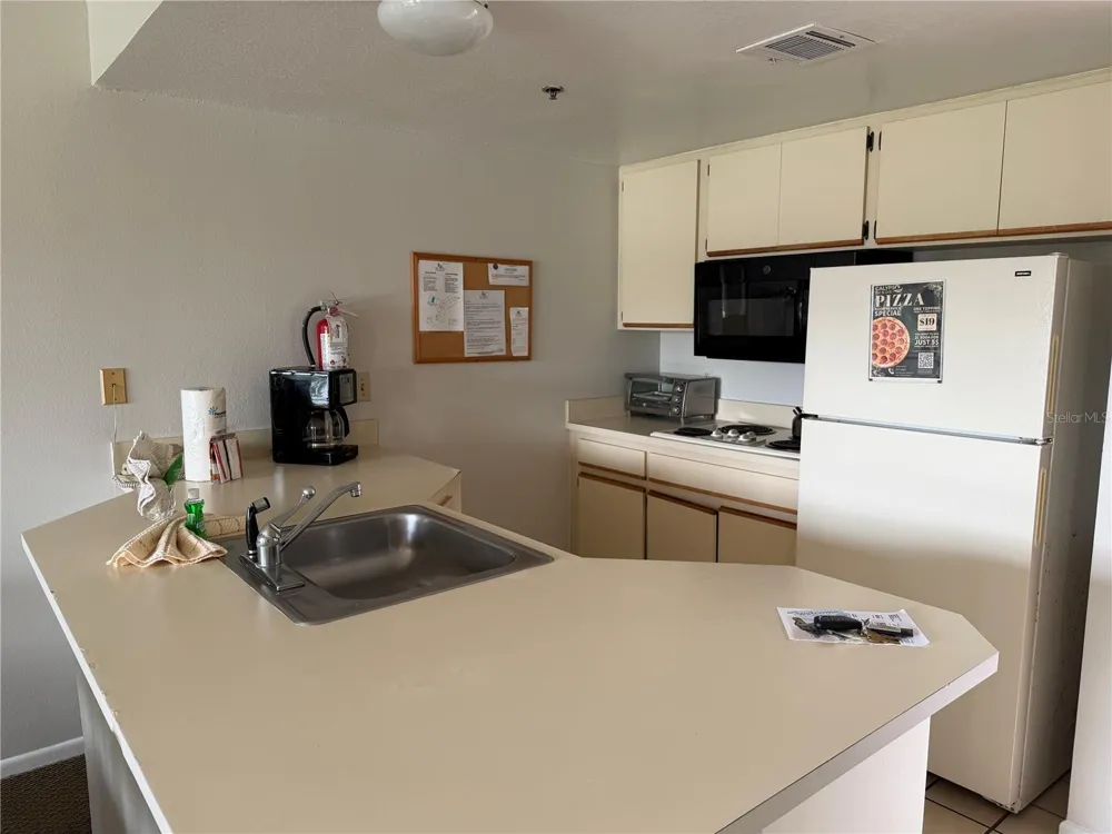 6324 PARC CORNICHE DRIVE #1202 Orlando, FL 32821