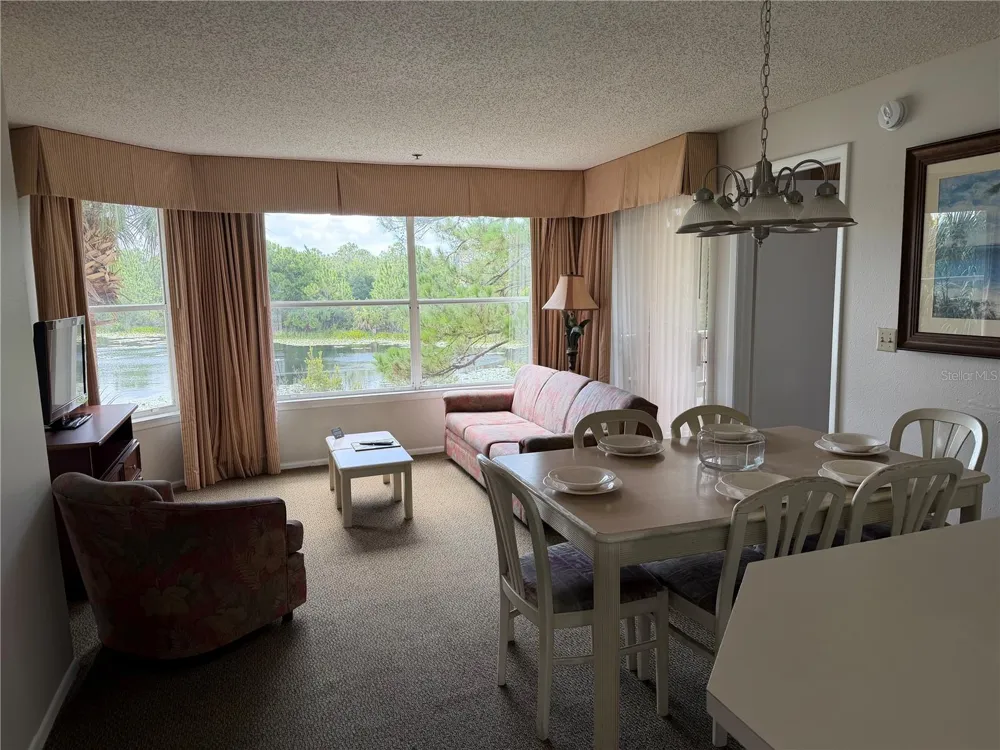 6324 PARC CORNICHE DRIVE #1202 Orlando, FL 32821