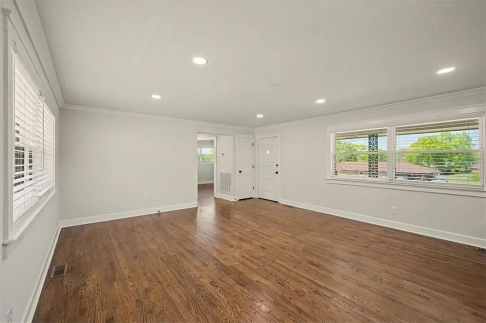 17 Crestwood Road Cartersville, GA 30121