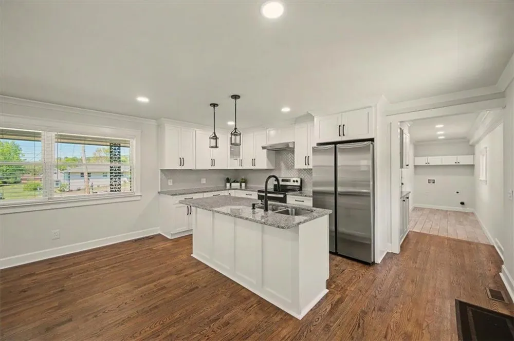 17 Crestwood Road Cartersville, GA 30121