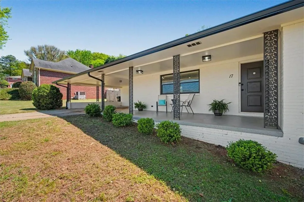 17 Crestwood Road Cartersville, GA 30121