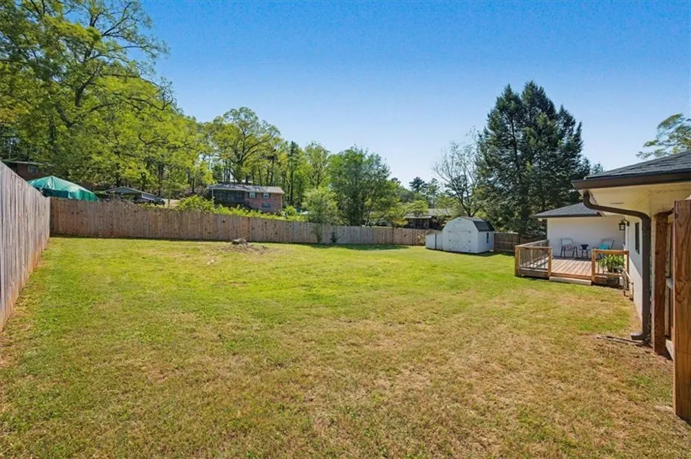 17 Crestwood Road Cartersville, GA 30121