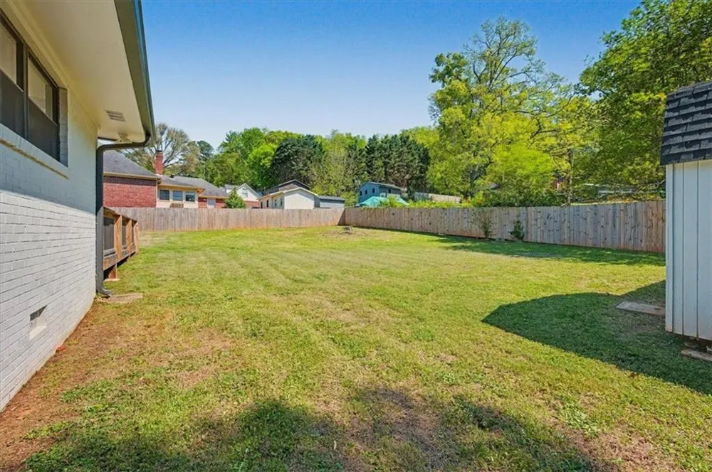 17 Crestwood Road Cartersville, GA 30121