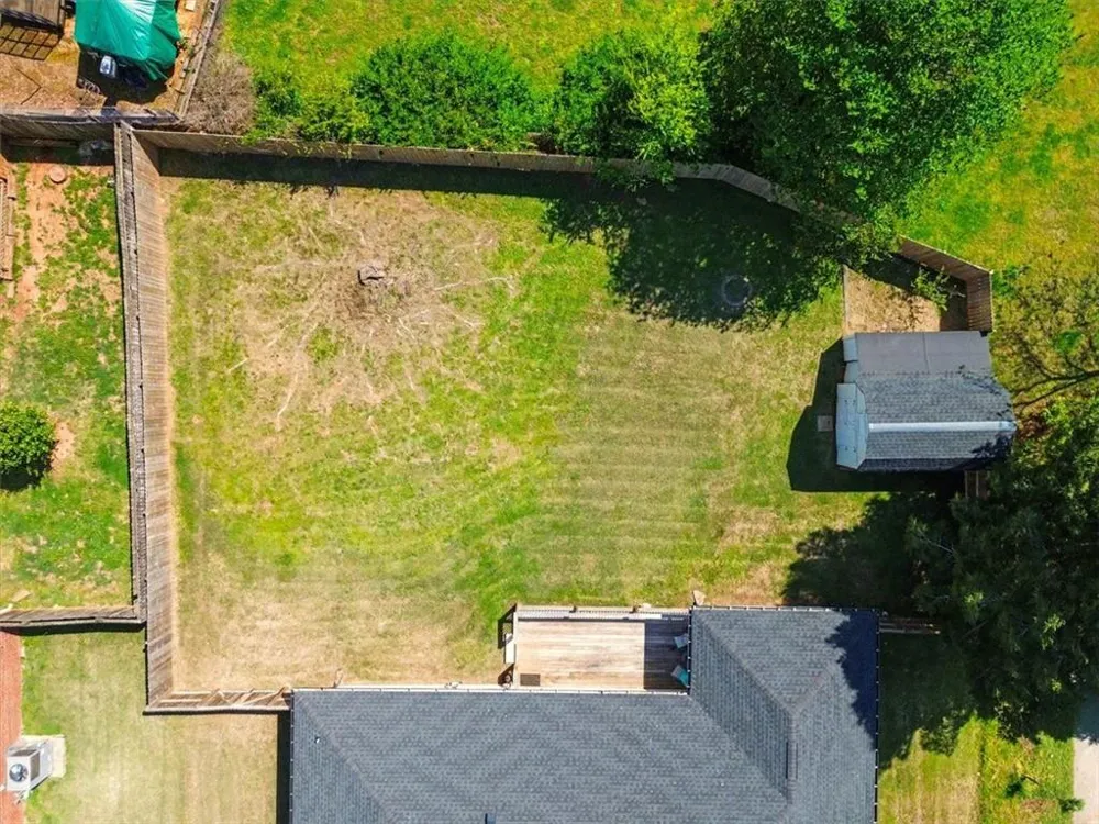 17 Crestwood Road Cartersville, GA 30121