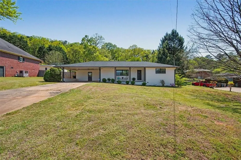 17 Crestwood Road Cartersville, GA 30121