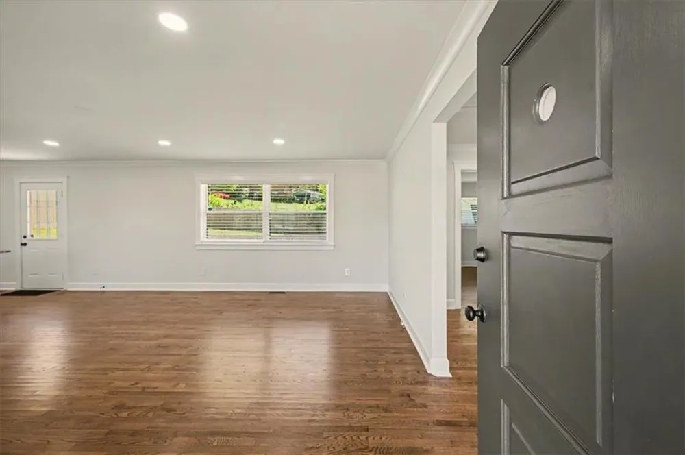 17 Crestwood Road Cartersville, GA 30121