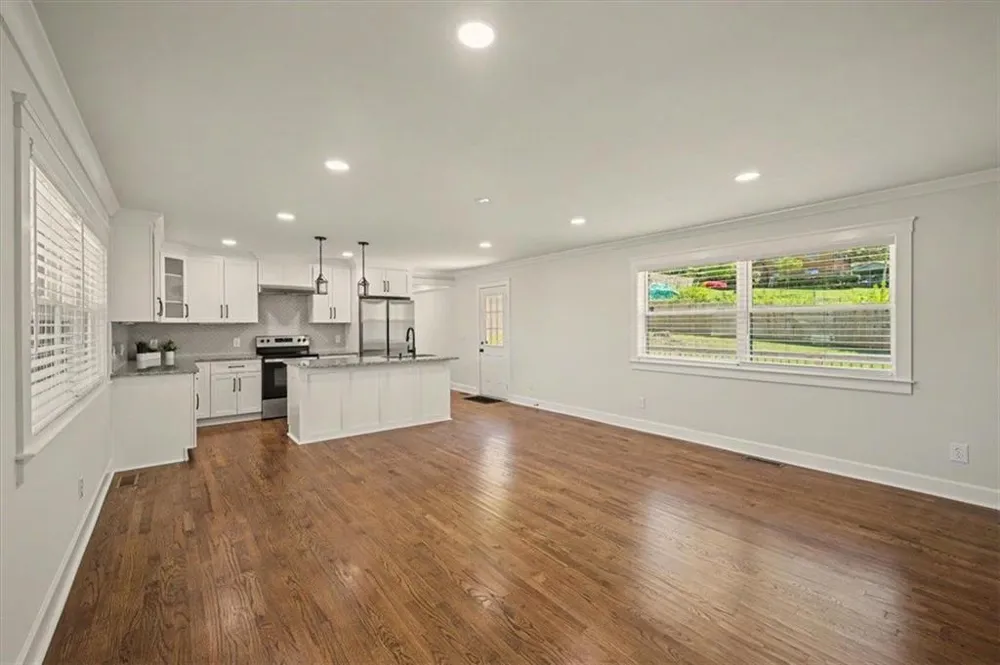 17 Crestwood Road Cartersville, GA 30121