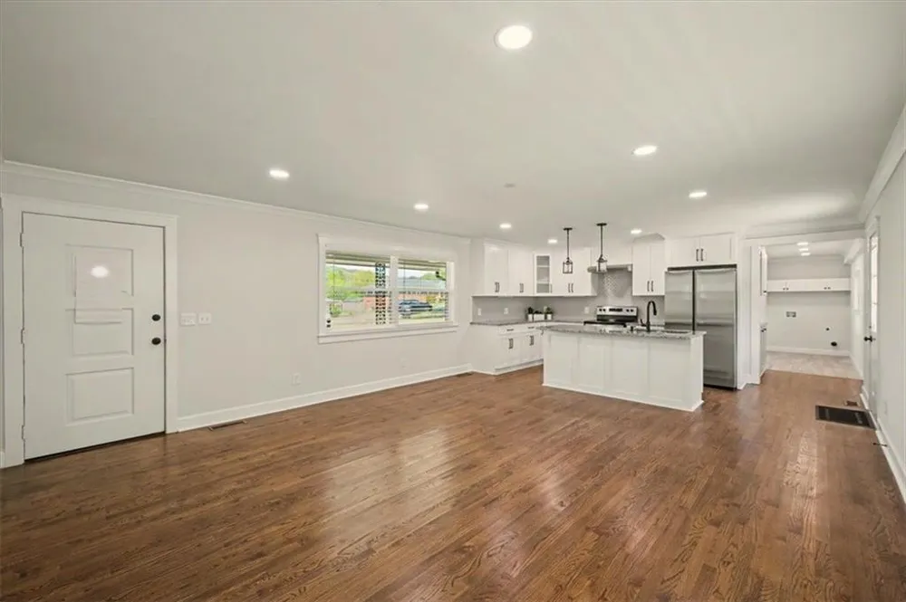 17 Crestwood Road Cartersville, GA 30121