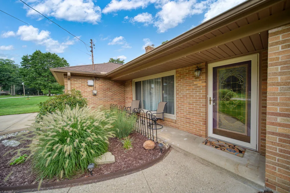 1730 Shoemaker Drive Jackson, MI 49203