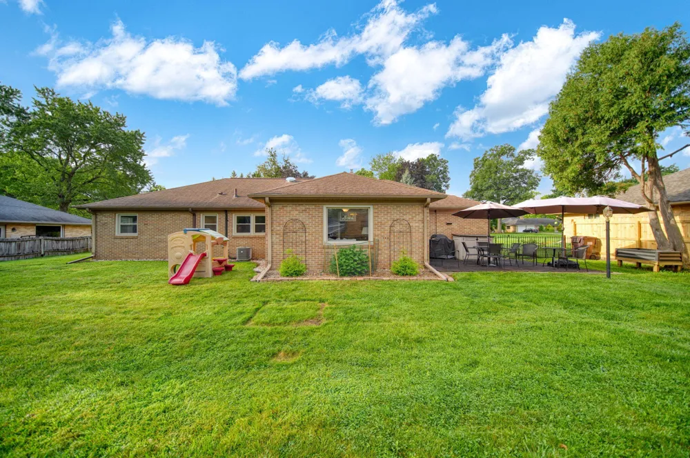 1730 Shoemaker Drive Jackson, MI 49203