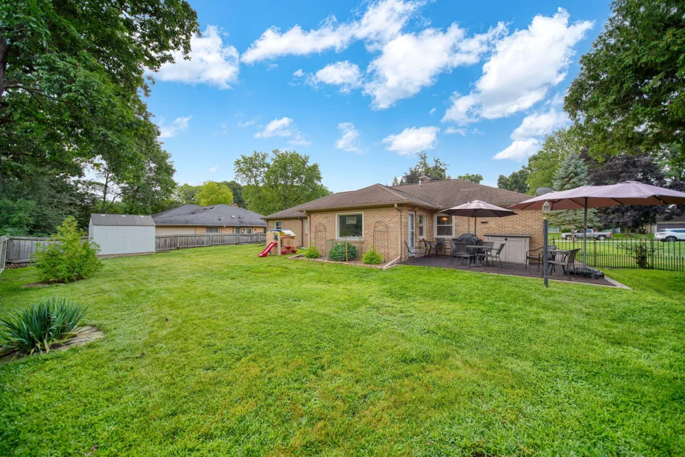 1730 Shoemaker Drive Jackson, MI 49203