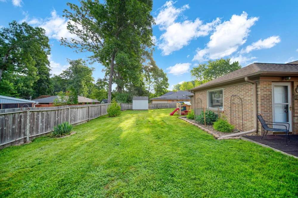 1730 Shoemaker Drive Jackson, MI 49203