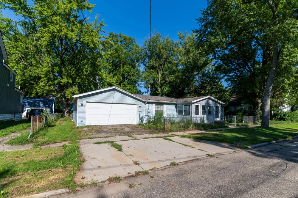 1321 Princeton Avenue Kalamazoo, MI 49007