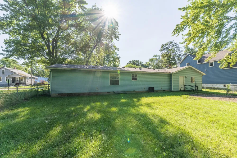1321 Princeton Avenue Kalamazoo, MI 49007