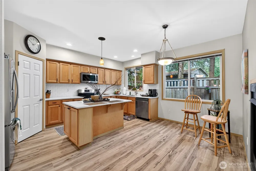 16614 SE 256th Street #E2 Covington, WA 98042