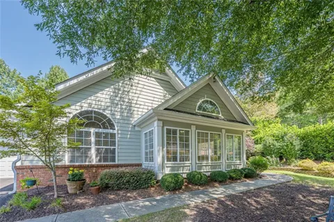 2943 Oakside Circle