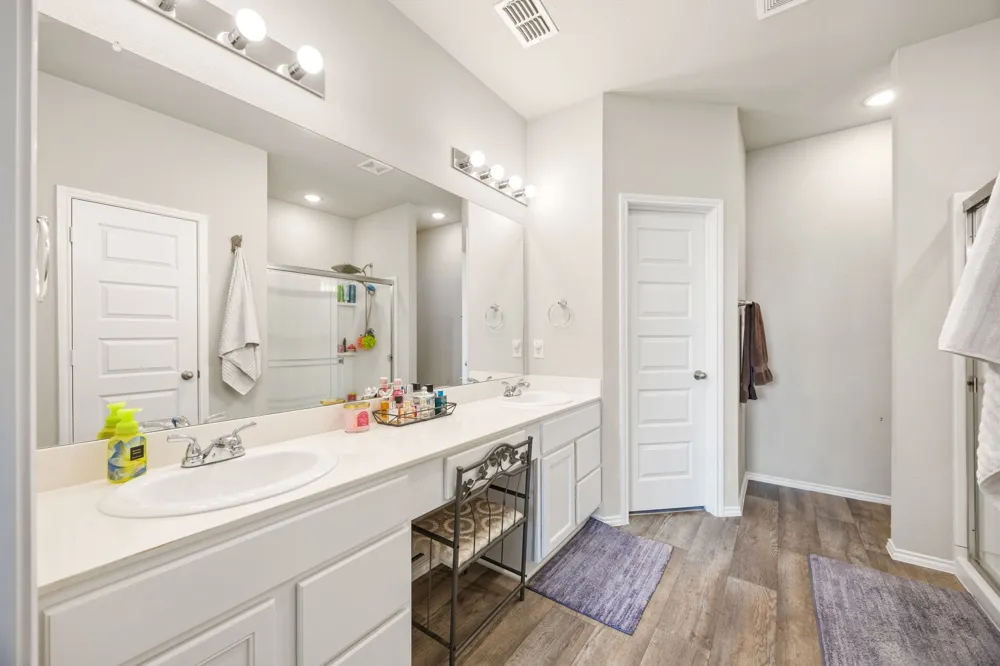 1017 Waverly Drive Van Alstyne, TX 75495