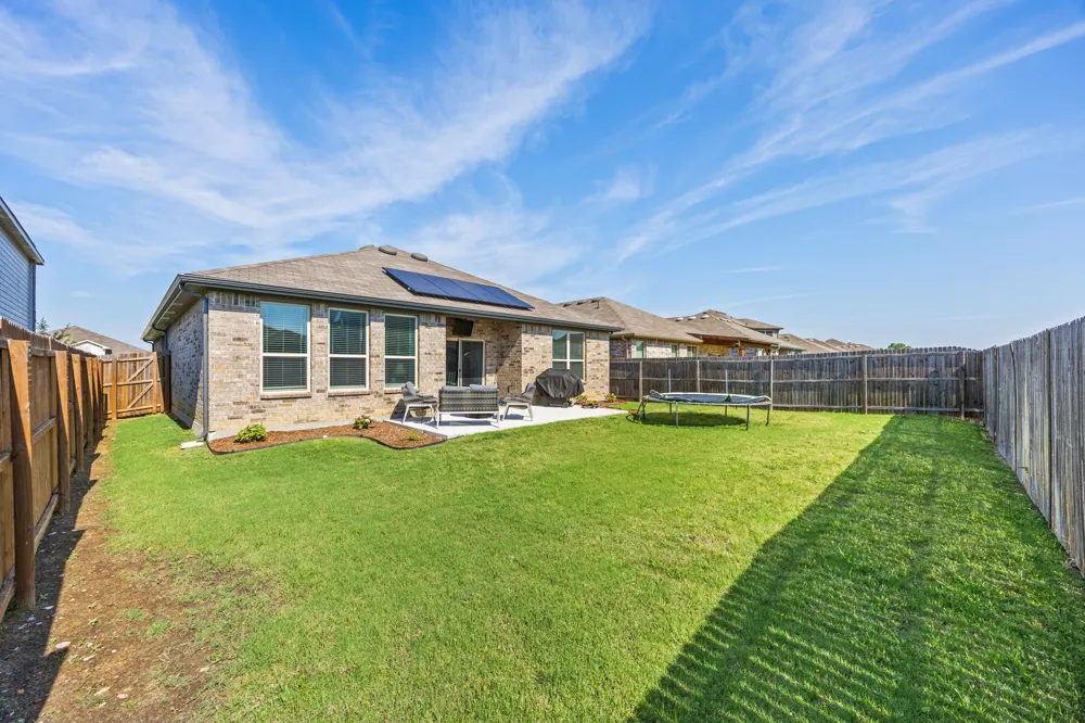 1017 Waverly Drive Van Alstyne, TX 75495