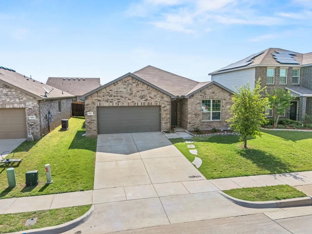 1017 Waverly Drive Van Alstyne, TX 75495