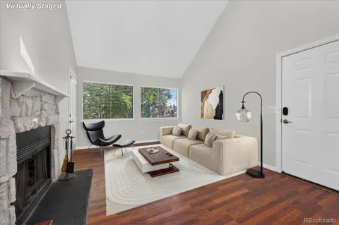 982 S Dearborn Way #10