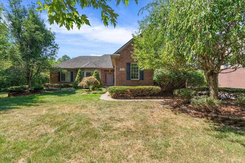 1011 Ashton Woods Drive Canton, MI 48187
