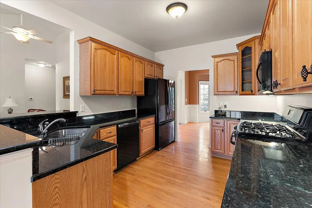 1011 Ashton Woods Drive Canton, MI 48187