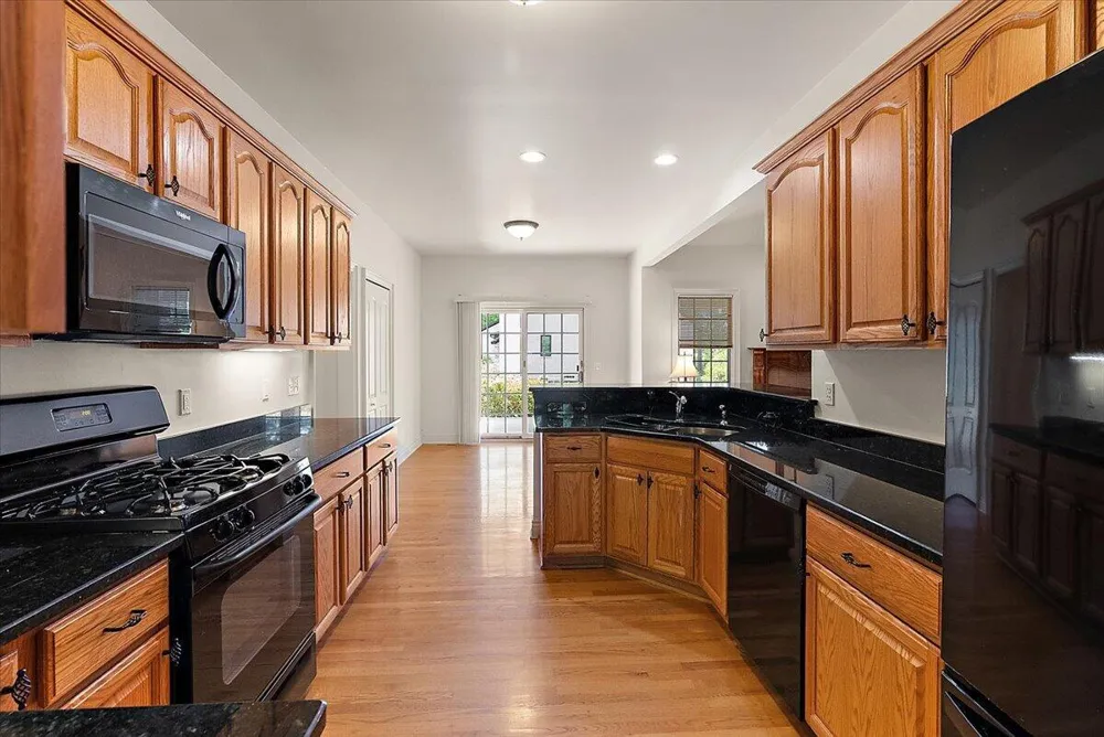 1011 Ashton Woods Drive Canton, MI 48187