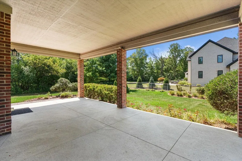 1011 Ashton Woods Drive Canton, MI 48187