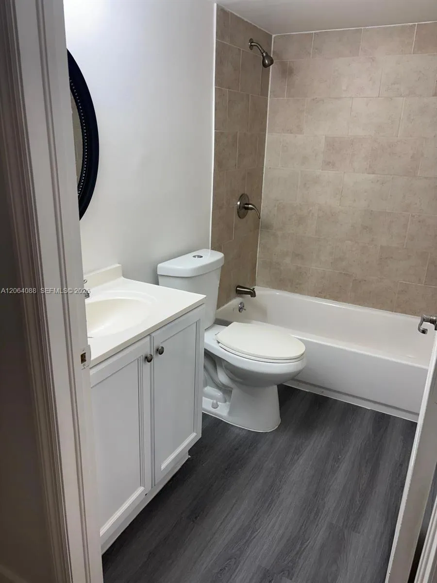 14931 SW 82nd Ter #4-206 Miami, FL 33193