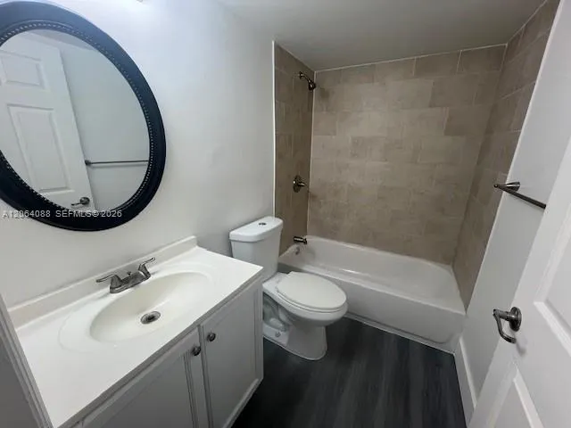 14931 SW 82nd Ter #4-206 Miami, FL 33193
